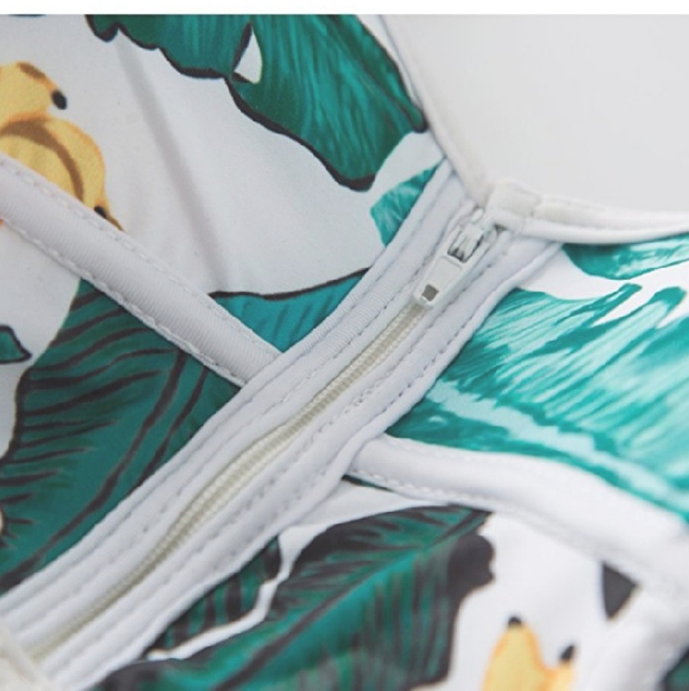 Tropical Palm Print Paneled Bikini - Picture 6 of 8